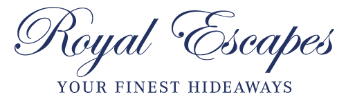 logo royale escapes blue 500